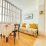 Acacia Aparhotel-Near New York Cafe