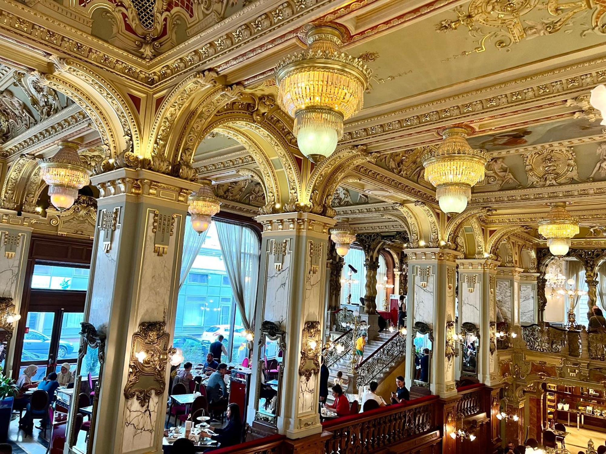 Acacia Aparhotel-near New York Cafe Apartamento Budapest